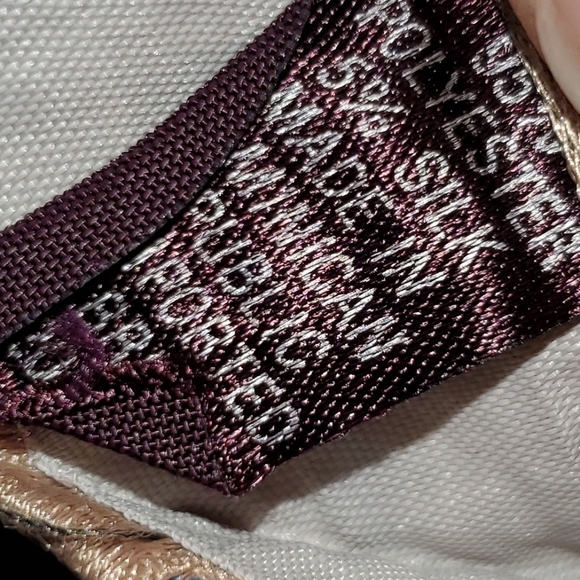 Gold Tie With Diamond Pattern New - Picture 6 of 7